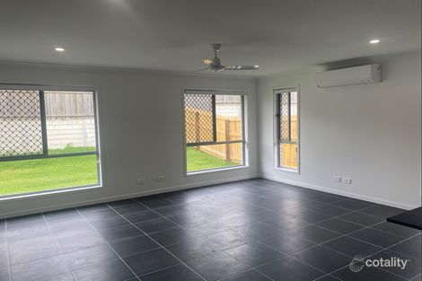 Property photo of 33 Sugar Maple Place Park Ridge QLD 4125