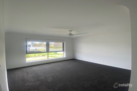 Property photo of 33 Sugar Maple Place Park Ridge QLD 4125
