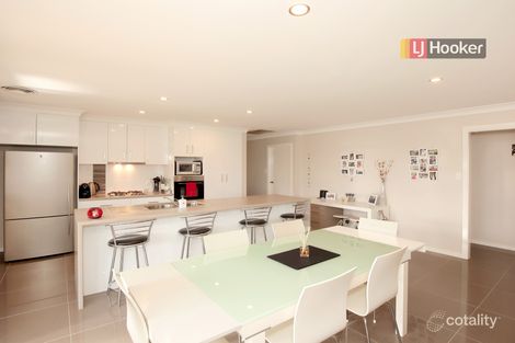 Property photo of 2 Chang Avenue Lloyd NSW 2650