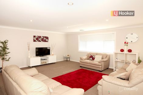 Property photo of 2 Chang Avenue Lloyd NSW 2650