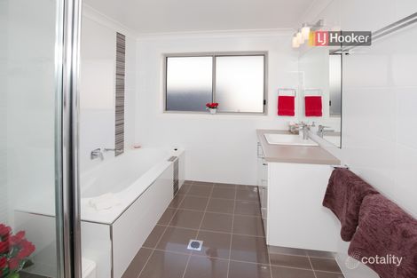 Property photo of 2 Chang Avenue Lloyd NSW 2650