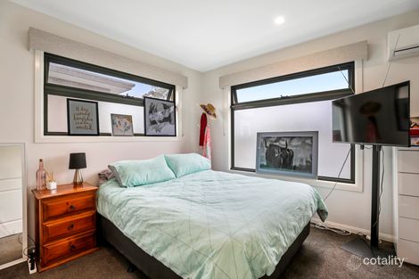 Property photo of 2 Dover Close Lilydale VIC 3140