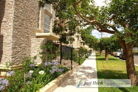 Property photo of 27/11-19 Mandemar Avenue Homebush West NSW 2140