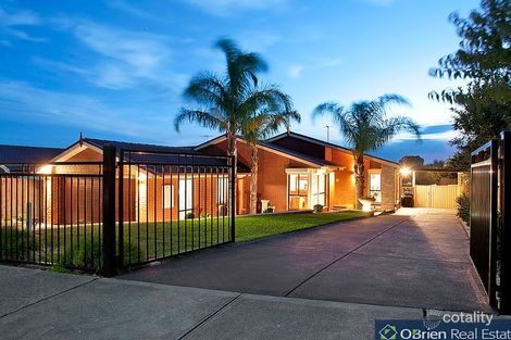 15 Cunningham Dr, Endeavour Hills, VIC 3802