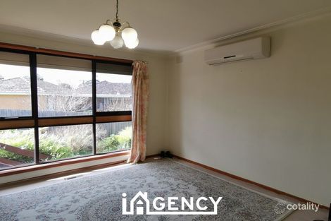 Property photo of 11 Surrey Close Hallam VIC 3803