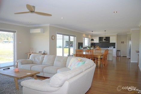 Property photo of 65 Brisbane Grove Paterson NSW 2421