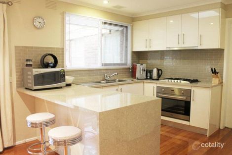 16 Madigan Cres, Mill Park, VIC 3082