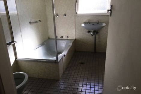 Property photo of 17 Treelands Avenue Ingleburn NSW 2565