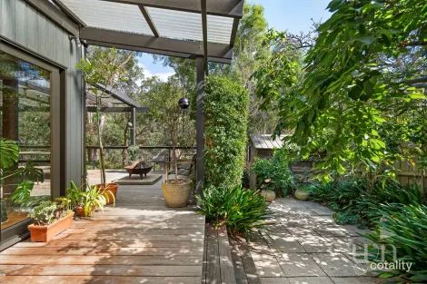 11 Essex Rd, Mount Martha, VIC 3934