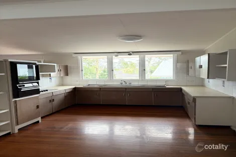 Property photo of 38 Fifth Avenue St Lucia QLD 4067