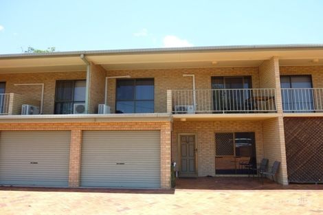 2/22 Fourth Ave, Parkside, QLD 4825