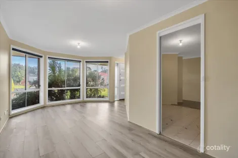 Property photo of 26 Flemington Crescent Werribee VIC 3030
