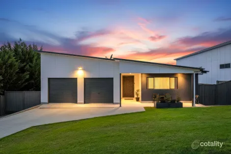 5 Swan Ridge Pl, Moruya, NSW 2537