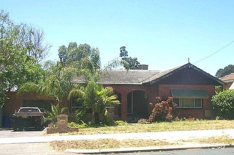 435 Belgravia St, Cloverdale, WA 6105