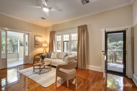 Property photo of 9 Hawthorn Road Stirling SA 5152