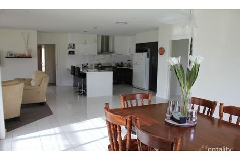 Property photo of 14 Normanby Place Hamilton VIC 3300