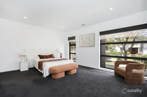 Property photo of 17 Veneto Grove Greenvale VIC 3059