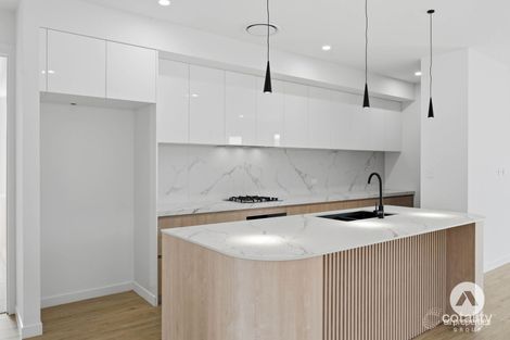 Property photo of 30 Petermann Circuit Yarrabilba QLD 4207