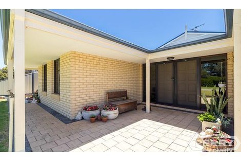 Property photo of 6 Grandmere Parade Meadow Springs WA 6210