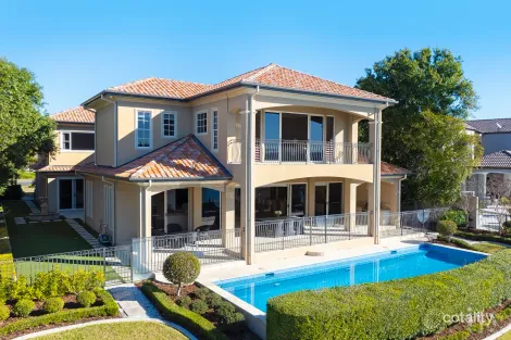 Property photo of 3112 Riverleigh Drive Hope Island QLD 4212