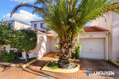 Property photo of 2/620-622 The Horsley Drive Smithfield NSW 2164