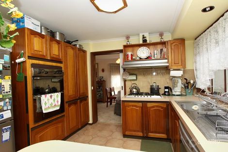 Property photo of 12 Avoca Court Werribee VIC 3030