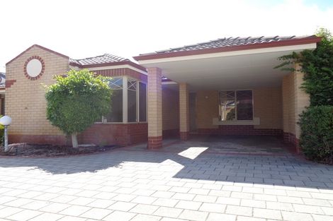 15/4 Marlo Pl, Waikiki, WA 6169