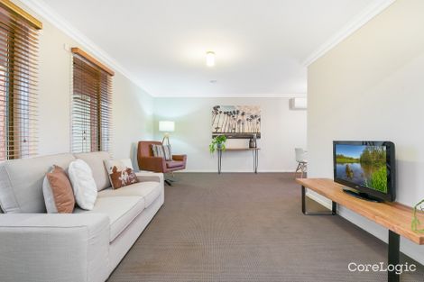 Property photo of 2 Spencer Place Pakenham VIC 3810