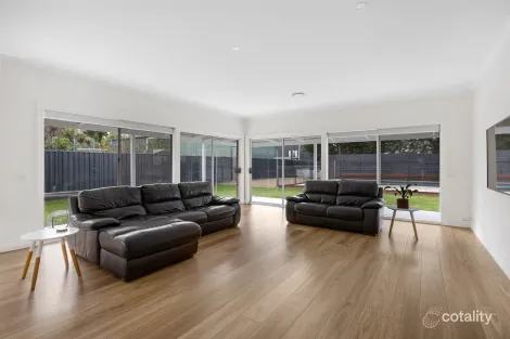 Property photo of 36 Bulla Road Bulla VIC 3428