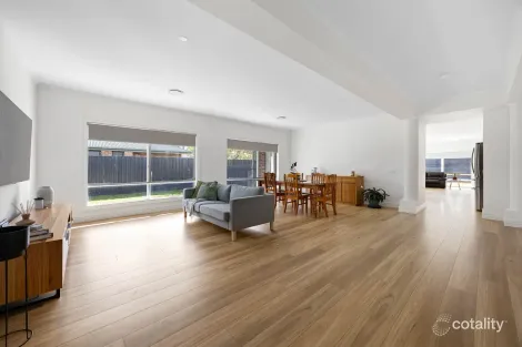 Property photo of 36 Bulla Road Bulla VIC 3428