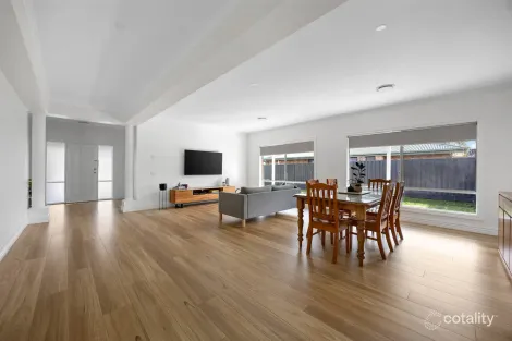 Property photo of 36 Bulla Road Bulla VIC 3428