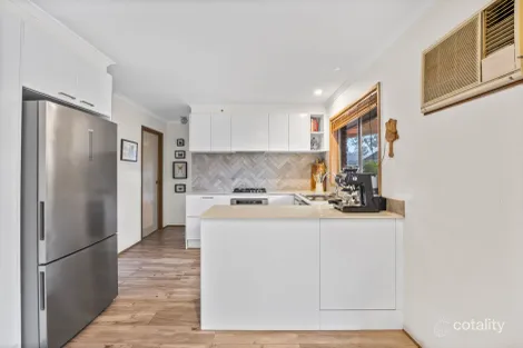 Property photo of 9 Culmara Court Berwick VIC 3806