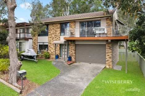 Property photo of 1 Lakeway Drive Lake Munmorah NSW 2259