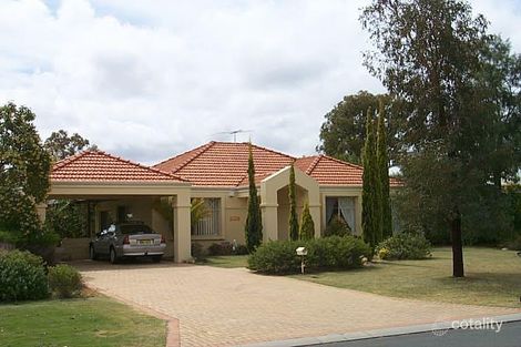 17 Golf Links Dr, Carramar, WA 6031