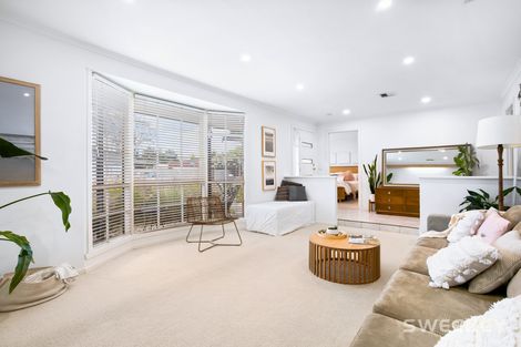Property photo of 2 Hoddle Way Altona Meadows VIC 3028