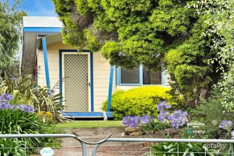 Property photo of 2 Zephyr Court Cape Paterson VIC 3995