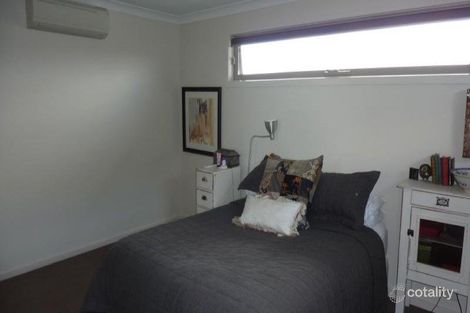 Property photo of 2/28 Alexander Street Avondale Heights VIC 3034