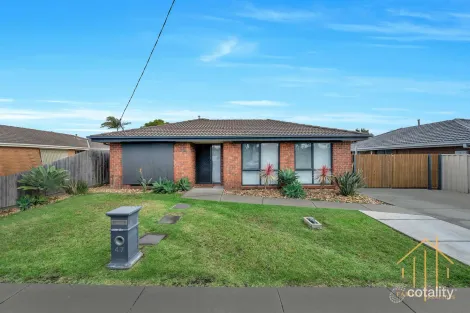 Property photo of 47 Navarre Drive Cranbourne West VIC 3977