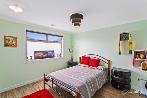 Property photo of 5 Buninyong Lane Craigieburn VIC 3064