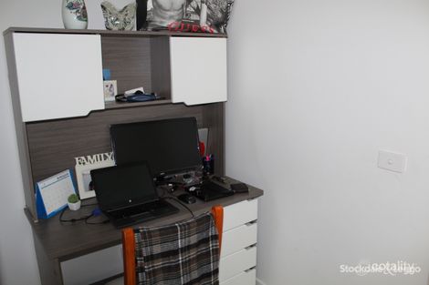 Property photo of 5 Halycon Street Point Cook VIC 3030