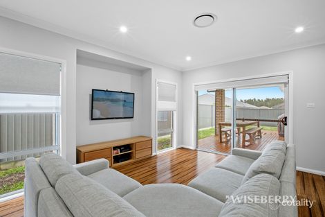 Property photo of 42 Minorca Circuit Hamlyn Terrace NSW 2259