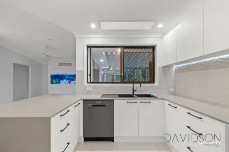 Property photo of 14 Greenbank Circuit Carrara QLD 4211