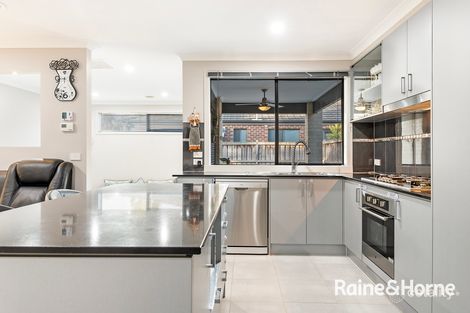 Property photo of 10 Harvard Street Cranbourne West VIC 3977