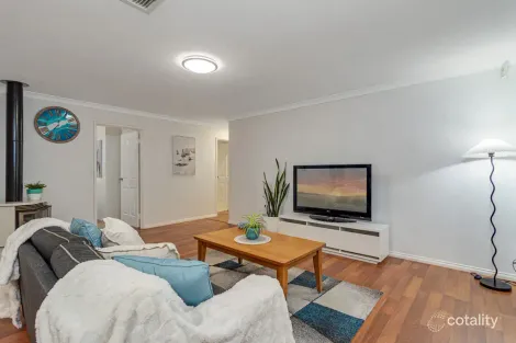 Property photo of 32 Nanika Crescent Joondalup WA 6027