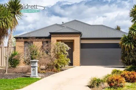 Property photo of 24 Angus Court Thurgoona NSW 2640