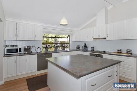 Property photo of 93 Glyde Road Lesmurdie WA 6076