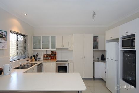 Property photo of 2/13 Wigan Avenue Highfields QLD 4352