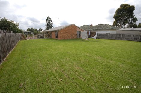 Property photo of 3 Magnolia Drive Bairnsdale VIC 3875
