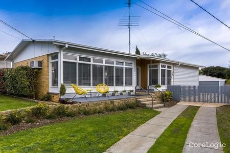 21 Moreton Bay Dr, Highton, VIC 3216