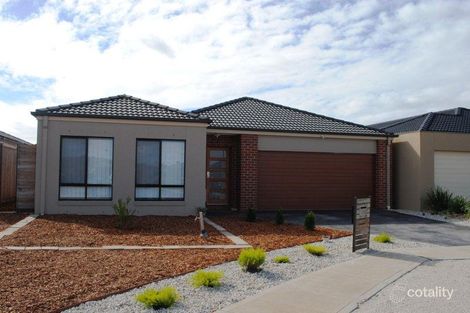 14 Tanoa Cres, Point Cook, VIC 3030